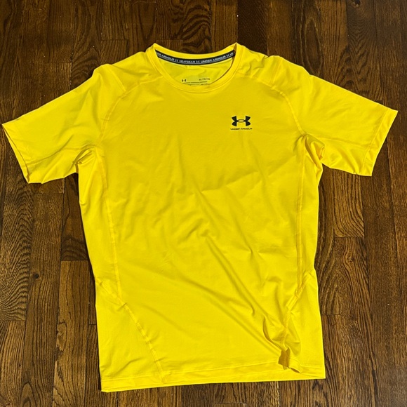 Under Armour Other - BRAND NEW! Under Armour Men's Yellow Short Sleeve Under Armour Size XL